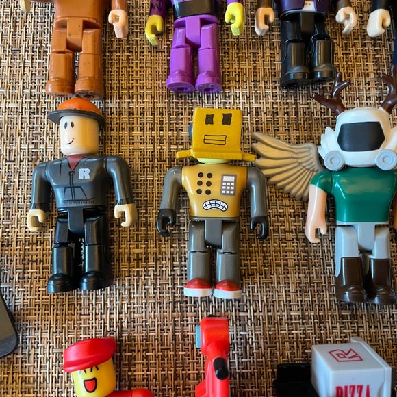 Roblox Figures & Misc Pieces * LOT * Figurines * EUC * Poseable - Picture 7 of 9